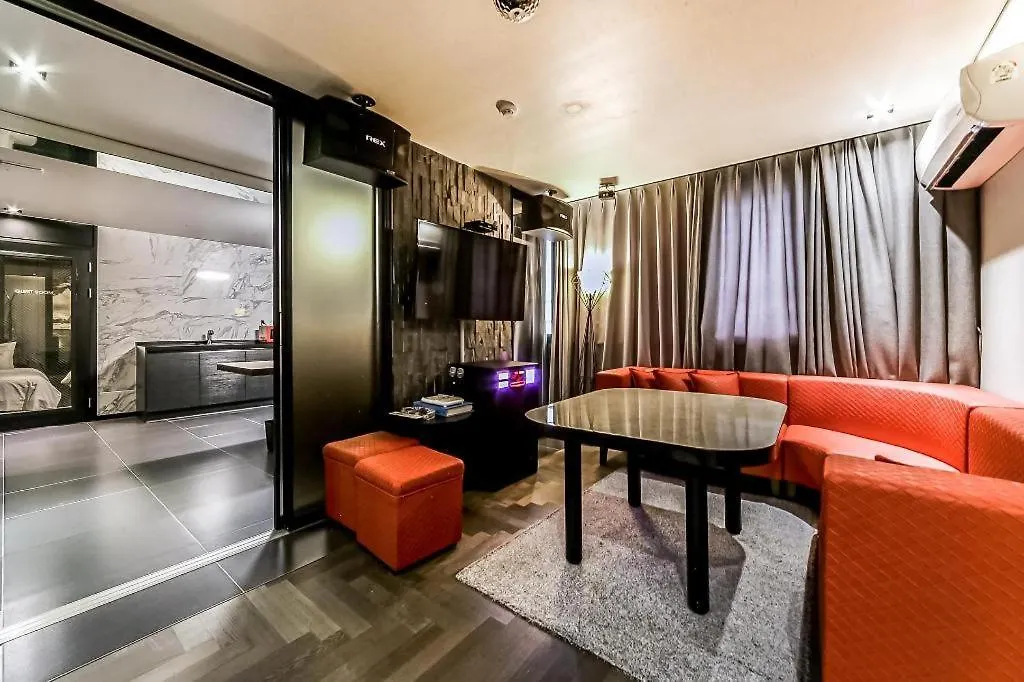 To Heaven Hotel Nampo 釜山 2*,