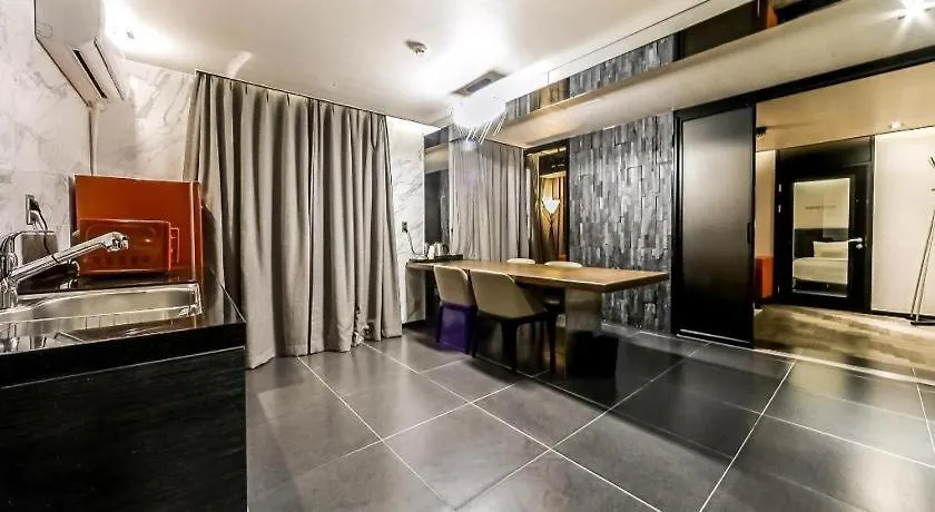 To Heaven Hotel Nampo 釜山 汽车旅馆