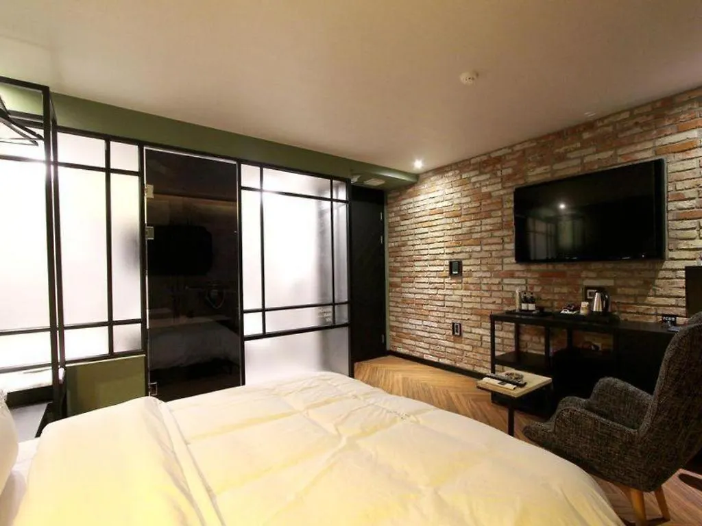 To Heaven Hotel Nampo Busan