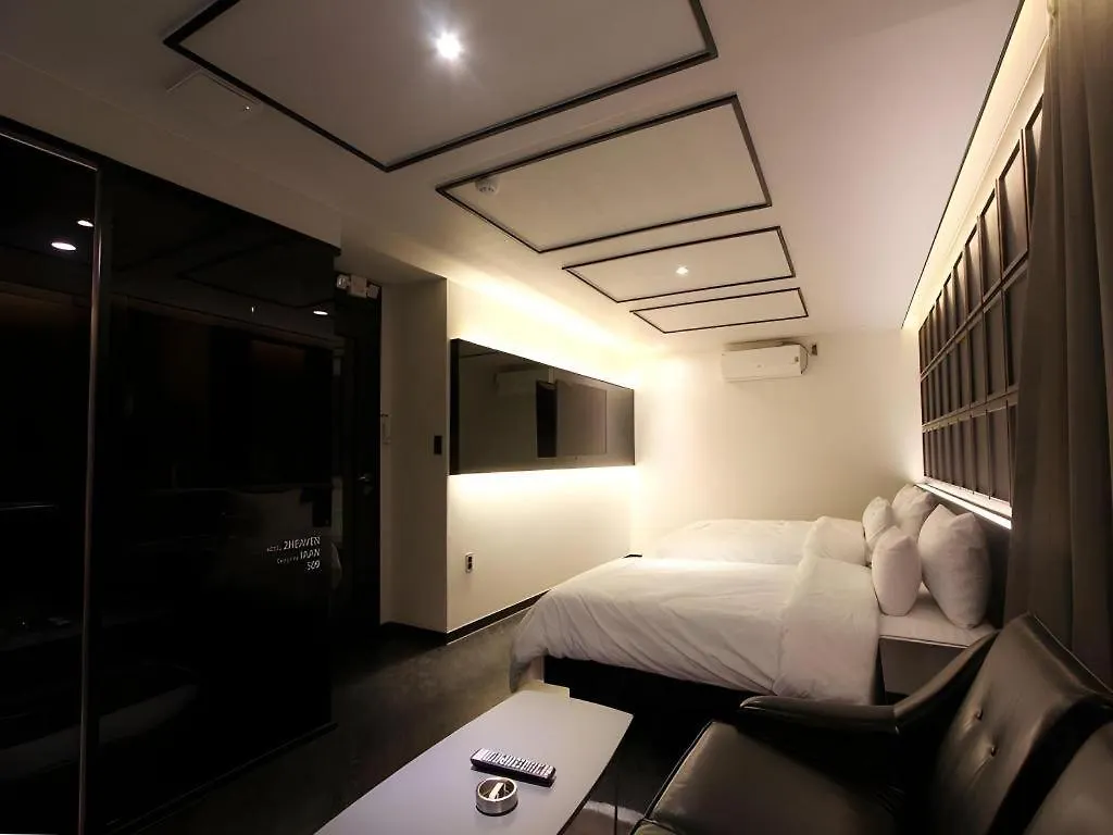 To Heaven Hotel Nampo Busan