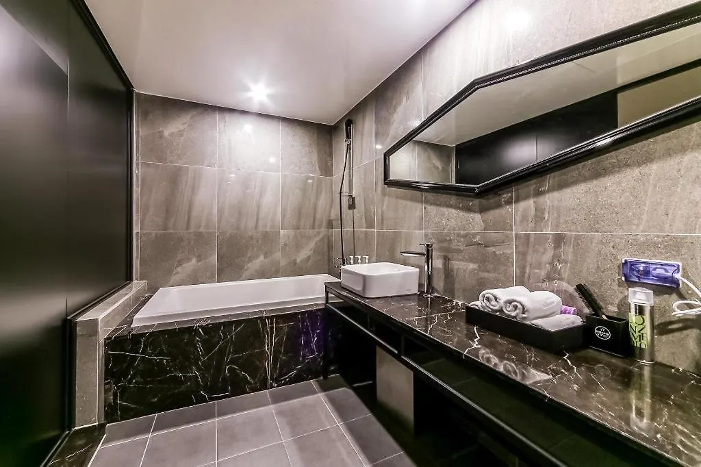 ** モーテル To Heaven Hotel Nampo 釜山広域市 韓国
